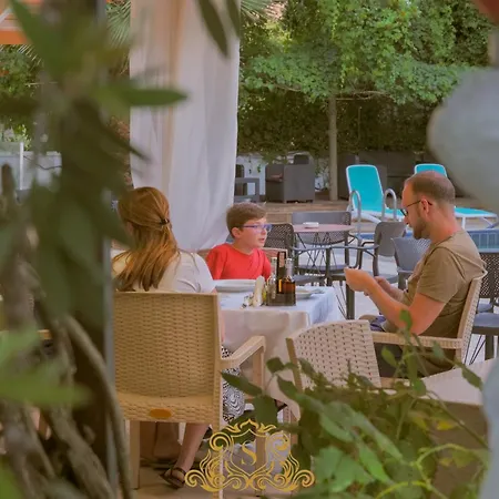 Hotel Sorrente Golem (Tirana)