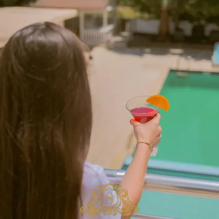 Ξενοδοχείο Sorrente 4*