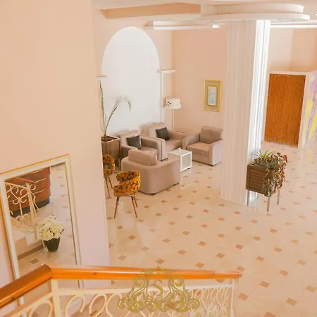 Hotel Sorrente Golem (Tirana)