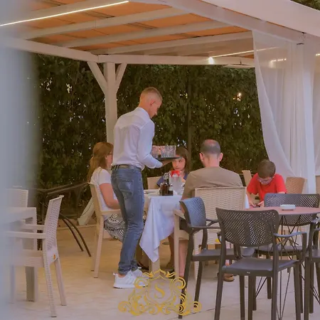 Hotel Sorrente Golem (Tirana)