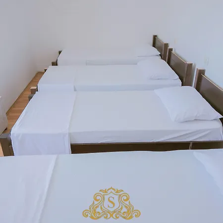 Hotel Sorrente Golem (Tirana)