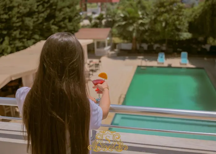 Sorrente מלון גולם